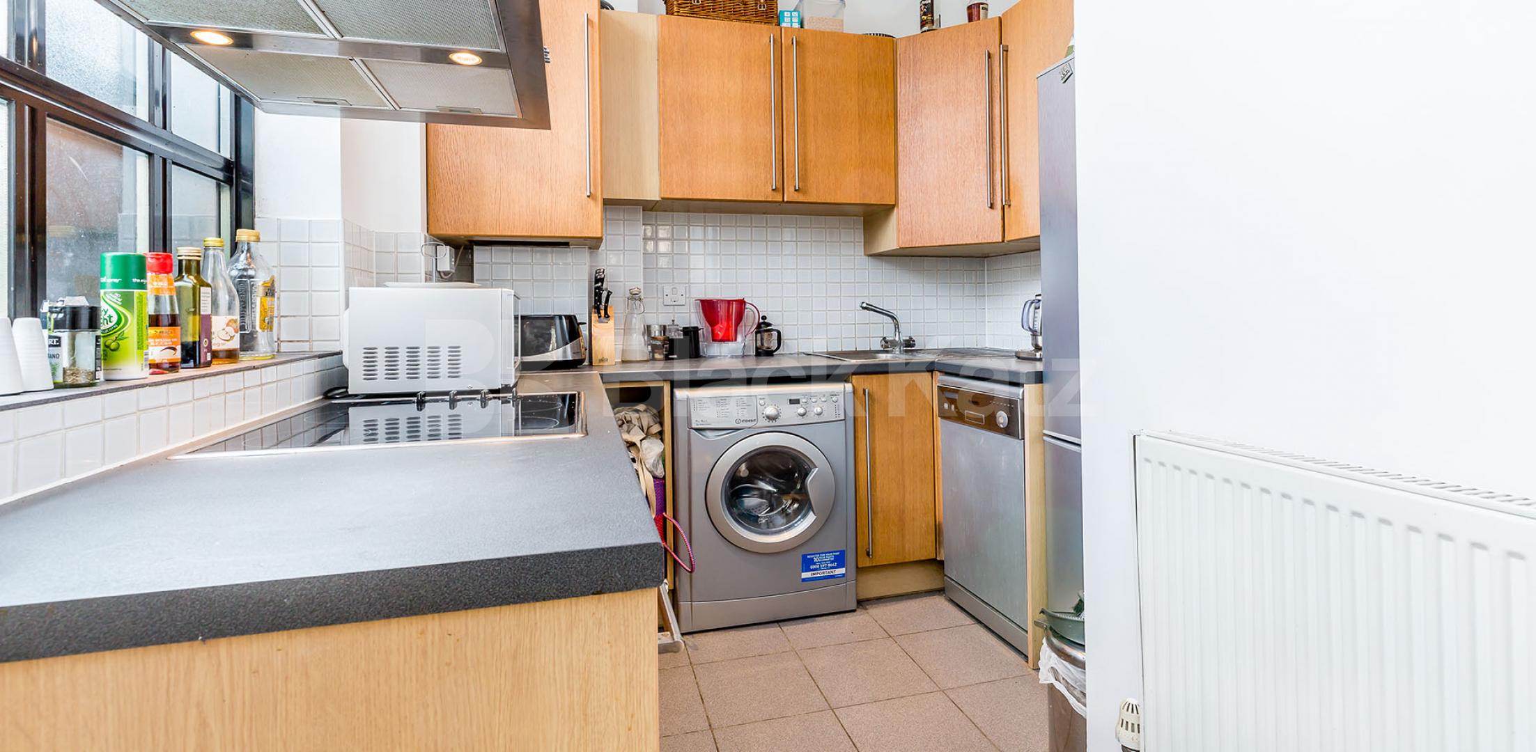			FACTORY CONVERSION!, 1 Bedroom, 1 bath, 1 reception Flat			 Hertslet Road, HOLLOWAY